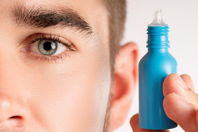 krople do oczu
